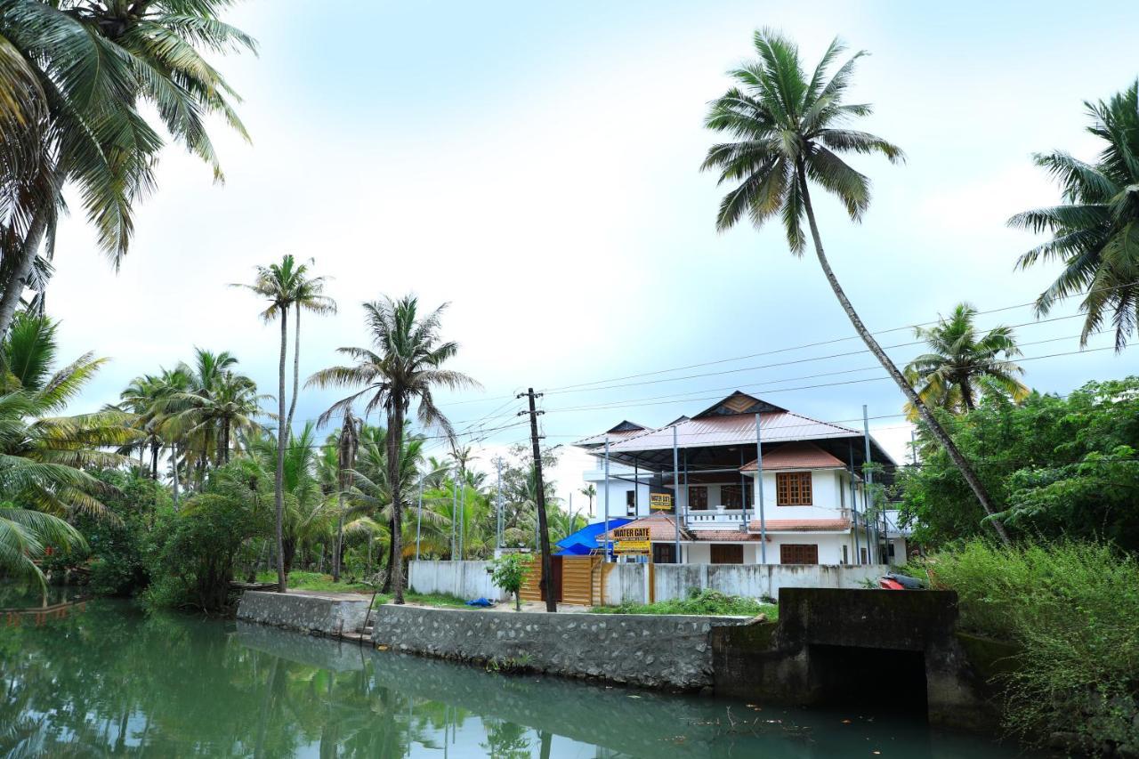 Water Gate Tourist Home And Resorts Mundrothuruth Exterior foto